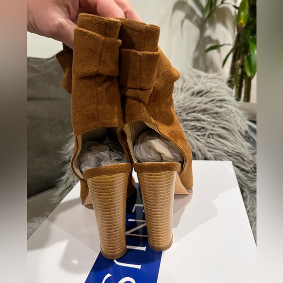 NEW VENUS Vegan Slouch Peep Toe & Heel Boots Sexy Summer Sandals - Picture 2 of 4